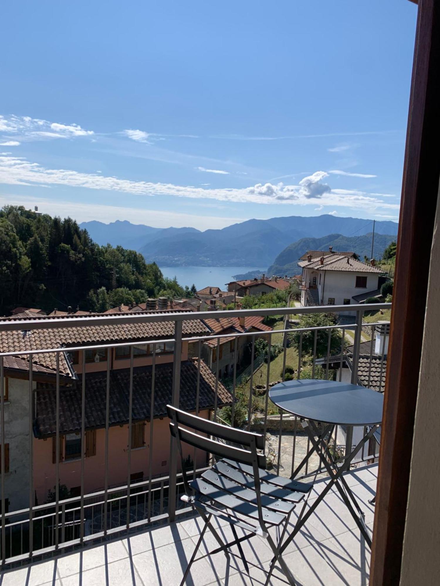 Casa Savina - Stupenda Vista Lago E Monti Plesio Eksteriør bilde